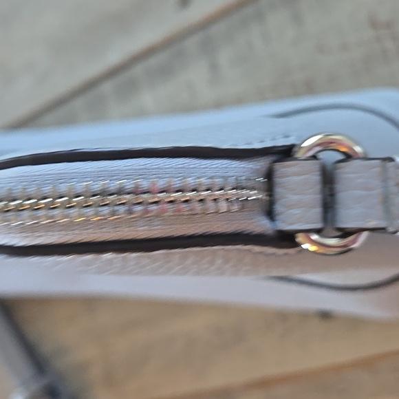 Kate Spade Light Gray Hanna Southport Avenue Crossbody Pebble Leather Bag - Picture 10 of 17